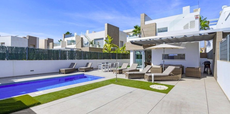 Villa Guardamar del Segura, Alicante, Spagna 3 camere da letto, 176 mq. N° 137721
