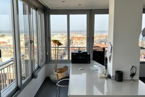 Apartamento en venta Torrevieja, Alicante, España 2 dormitorios, 118 m2 No. 137720 - foto 4