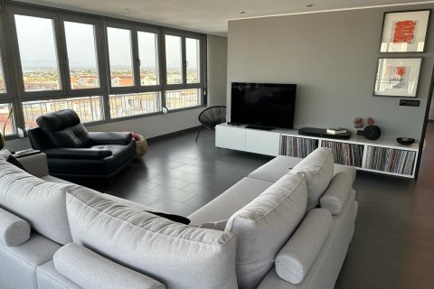Apartamento en venta Torrevieja, Alicante, España 2 dormitorios, 118 m2 No. 137720 - foto 2