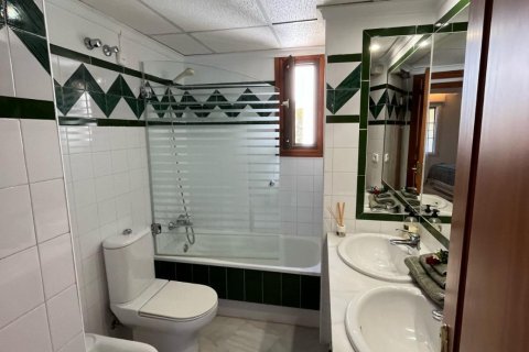 Apartment for sale Torrevieja, Alicante, Spain 3 bedrooms, 94 sq.m. No. 137719 - photo 19