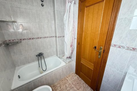 Attico in vendita a Torrevieja, Alicante, Spagna 2 camere da letto, 72 mq. N° 165889 - foto 13