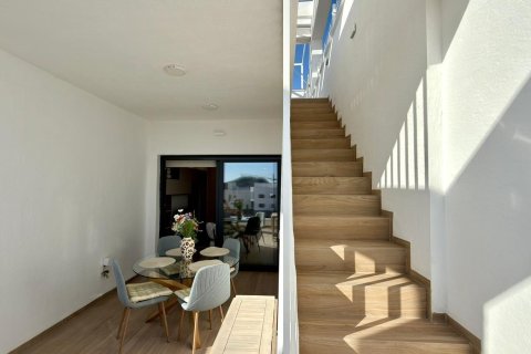 Bungalow w Finestrat, Alicante, Hiszpania 2 sypialnie, 122 mkw. nr 165885 – zdjęcie 16