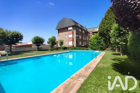 Ático en Villarejo de Órbigo, León, España 3 dormitorios, 94 m2 No. 194422