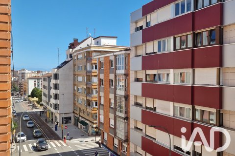Lägenhet till salu i Gijon, Asturias, Spanien 2 sovrum, 79 kvm. Nr. 194416 - foto 18