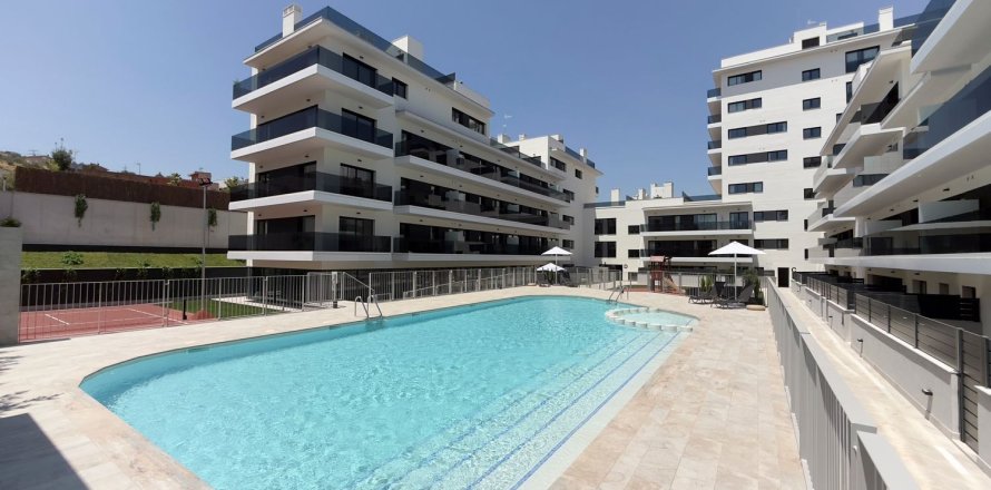 Lägenhet i Sant Boi de Llobregat, Barcelona, Spanien 3 sovrum, 115 kvm. Nr. 160778