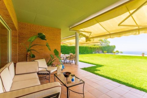 Talo myytävänä Sant Andreu de Llavaneres, Barcelona, Espanja, 7 makuuhuonetta, 784 m2 No. 160777 - kuva 9