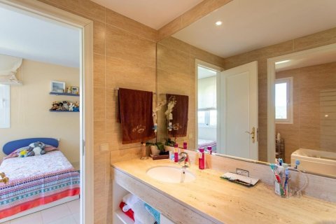 Talo myytävänä Sant Andreu de Llavaneres, Barcelona, Espanja, 7 makuuhuonetta, 784 m2 No. 160777 - kuva 18