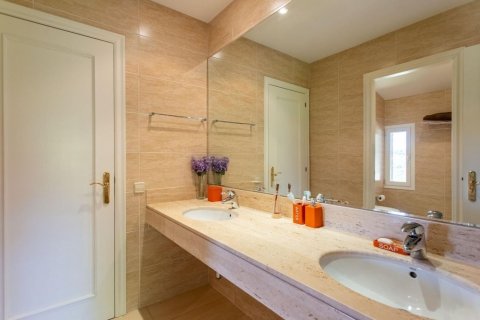 Talo myytävänä Sant Andreu de Llavaneres, Barcelona, Espanja, 7 makuuhuonetta, 784 m2 No. 160777 - kuva 20