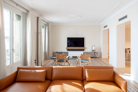 Lägenhet till salu i Barcelona, Spanien 3 sovrum, 187 kvm. Nr. 160776 - foto 9