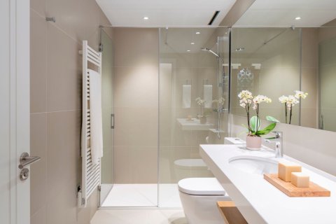 Lägenhet till salu i Barcelona, Spanien 3 sovrum, 187 kvm. Nr. 160776 - foto 23