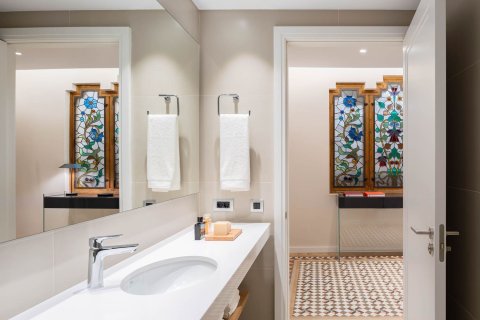 Lägenhet till salu i Barcelona, Spanien 3 sovrum, 187 kvm. Nr. 160776 - foto 26