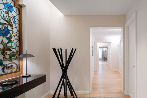 Lägenhet till salu i Barcelona, Spanien 3 sovrum, 187 kvm. Nr. 160776 - foto 20