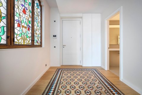 Lägenhet till salu i Barcelona, Spanien 3 sovrum, 188 kvm. Nr. 160775 - foto 16