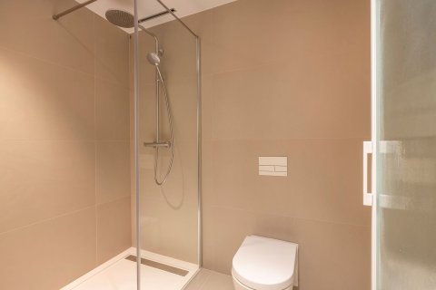 Lägenhet till salu i Barcelona, Spanien 3 sovrum, 188 kvm. Nr. 160775 - foto 21