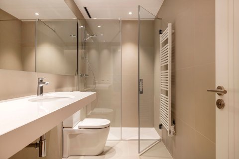 Lägenhet till salu i Barcelona, Spanien 3 sovrum, 188 kvm. Nr. 160775 - foto 17