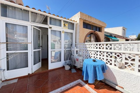 Dom w Nueva Torrevieja, Alicante, Hiszpania 1 sypialnia, 43 mkw. nr 182976 – zdjęcie 4