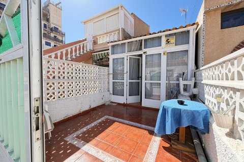 Dom w Nueva Torrevieja, Alicante, Hiszpania 1 sypialnia, 43 mkw. nr 182976 – zdjęcie 2