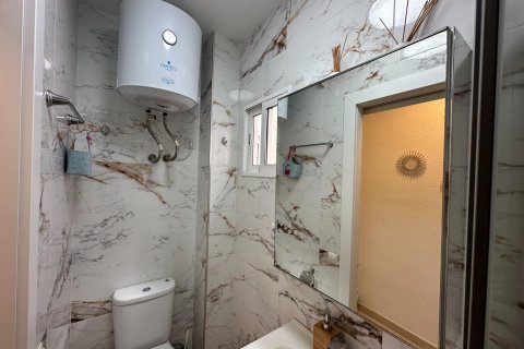 Huoneisto myytävänä Alicante, Espanja, 2 makuuhuonetta, 52 m2 No. 182979 - kuva 14
