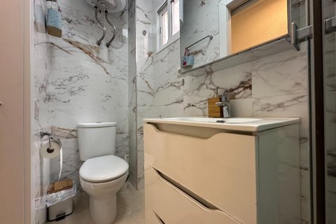 Huoneisto myytävänä Alicante, Espanja, 2 makuuhuonetta, 52 m2 No. 182979 - kuva 15