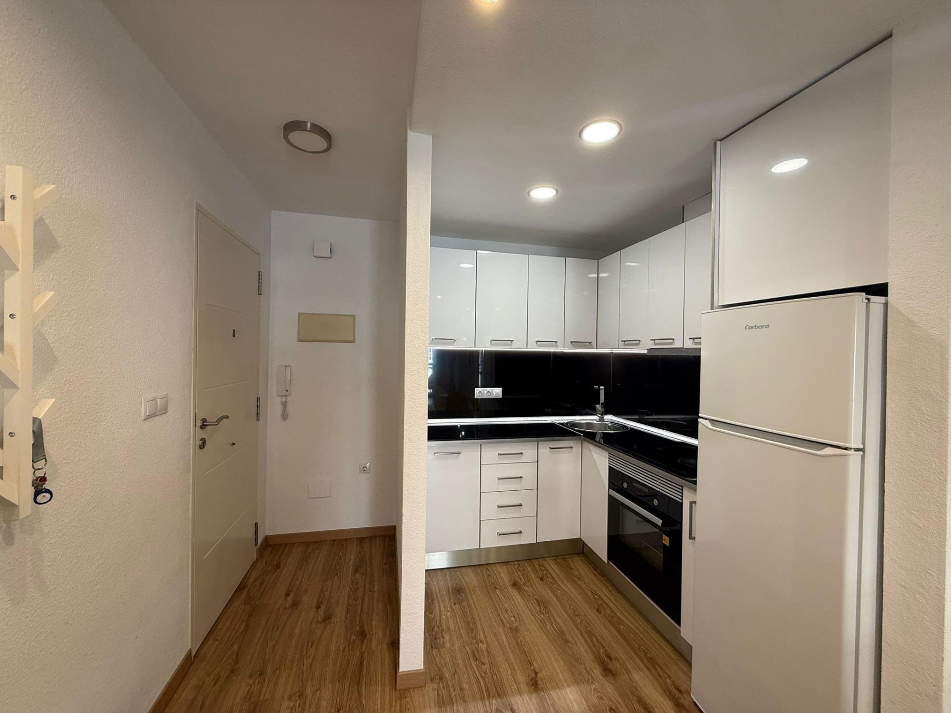 Appartamento a Torrevieja, Alicante, Spagna 2 camere da letto, 57 mq. N° 182975