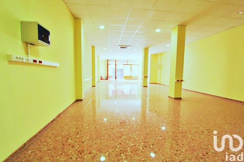 Gewerbeimmobilien zum Verkauf in Ibi, Alicante, Spanien 3 Schlafzimmer, 125 m2 Nr. 185943 - Foto 8
