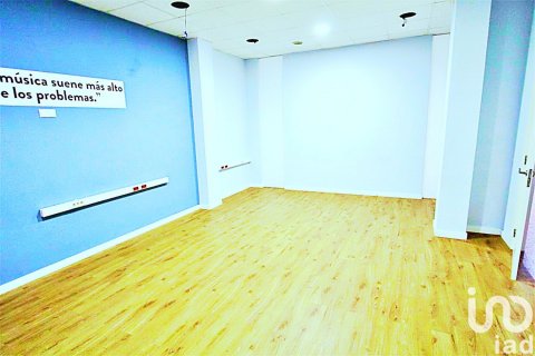 Gewerbeimmobilien zum Verkauf in Ibi, Alicante, Spanien 3 Schlafzimmer, 125 m2 Nr. 185943 - Foto 14