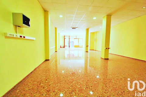 Gewerbeimmobilien zum Verkauf in Ibi, Alicante, Spanien 3 Schlafzimmer, 125 m2 Nr. 185943 - Foto 25