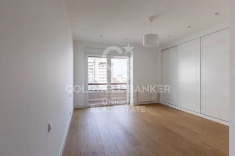 Apartament w Madrid, Hiszpania 4 sypialnie, 253 mkw. nr 179051 – zdjęcie 20