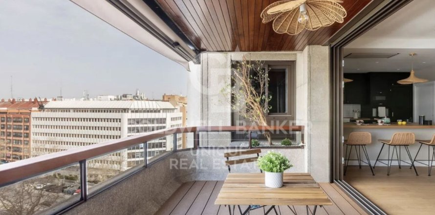 Apartament w Madrid, Hiszpania 4 sypialnie, 253 mkw. nr 179051