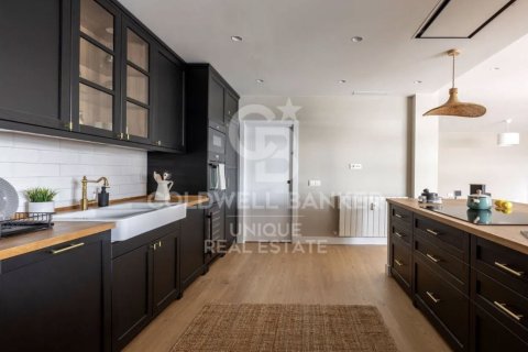 Apartament w Madrid, Hiszpania 4 sypialnie, 253 mkw. nr 179051 – zdjęcie 10