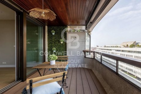 Apartament w Madrid, Hiszpania 4 sypialnie, 253 mkw. nr 179051 – zdjęcie 4