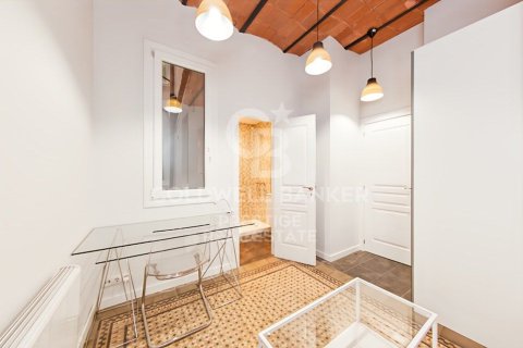 Apartament w Barcelona, Hiszpania 5 sypialni, 116 mkw. nr 156687 – zdjęcie 16