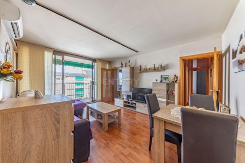 Продажа квартиры в Серданьола-дель-Вальес, Барселона, Испания 3 спальни, 95м2 №191111 - фото 2