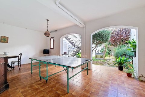 Villa for sale in Vilanova i la Geltru, Barcelona, Spain 8 bedrooms, 456 sq.m. No. 150371 - photo 11