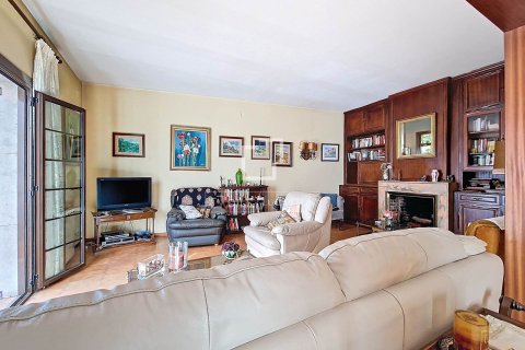 Villa for sale in Vilanova i la Geltru, Barcelona, Spain 8 bedrooms, 456 sq.m. No. 150371 - photo 24