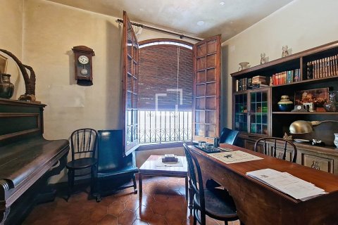 Villa for sale in Vilanova i la Geltru, Barcelona, Spain 8 bedrooms, 456 sq.m. No. 150371 - photo 7