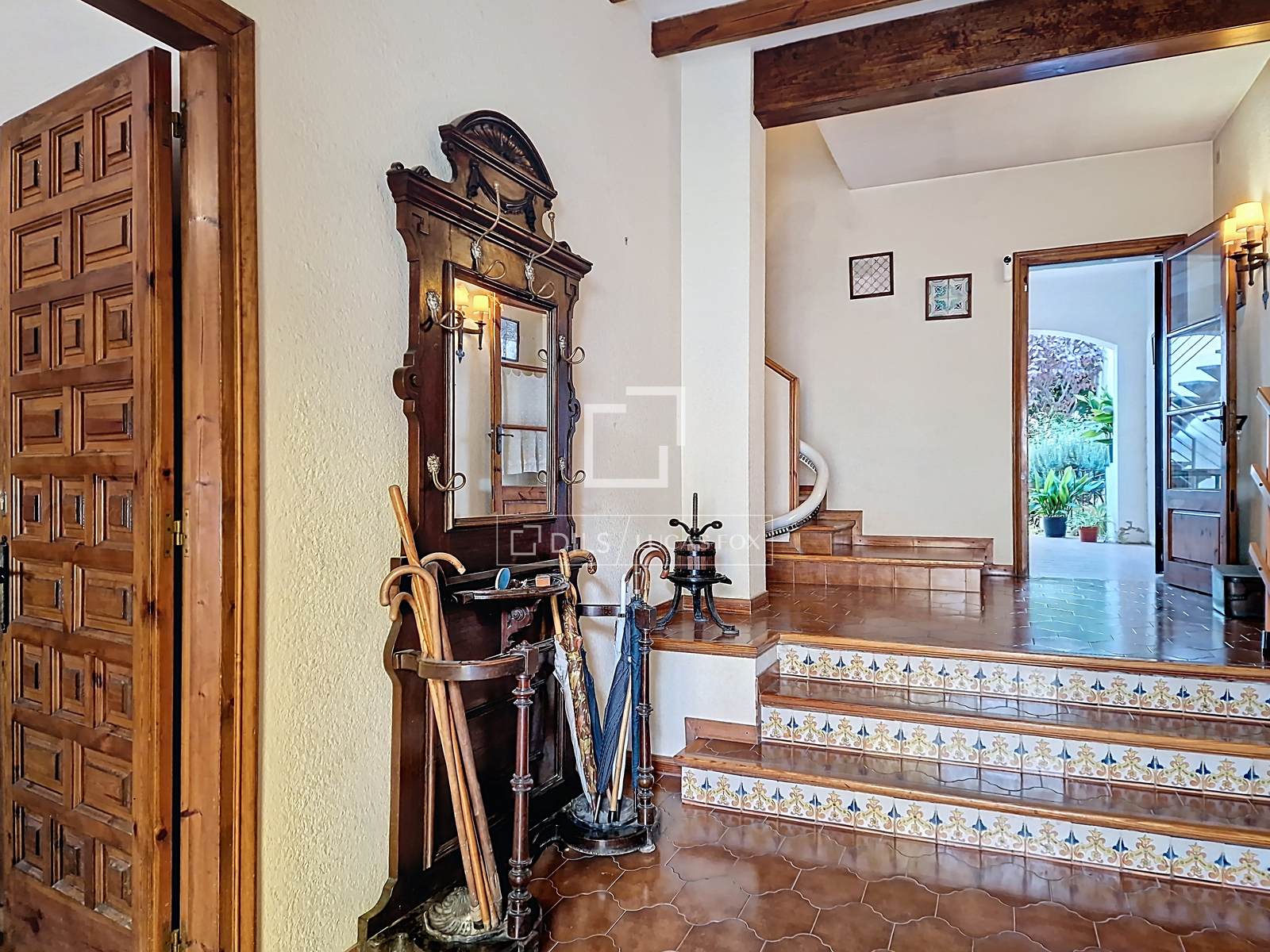Villa Vilanova i la Geltru, Barcelona, Spānijā 8 istabas, 456 m2 Nr. 150371