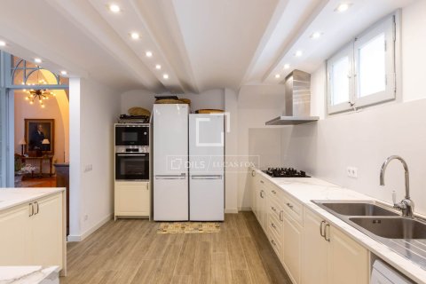 Villa for sale in Argentona, Barcelona, Spain 5 bedrooms, 354 sq.m. No. 150370 - photo 12