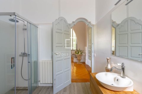 Villa for sale in Argentona, Barcelona, Spain 5 bedrooms, 354 sq.m. No. 150370 - photo 16