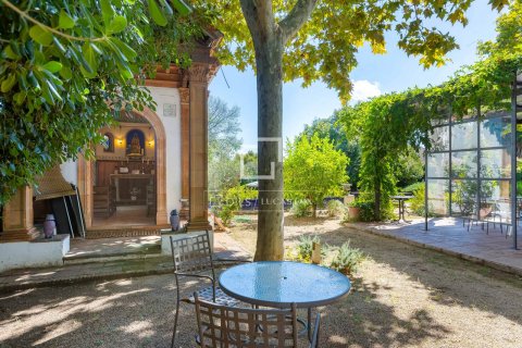 Villa for sale in Argentona, Barcelona, Spain 5 bedrooms, 354 sq.m. No. 150370 - photo 4