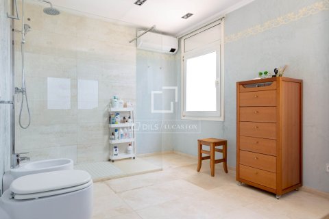 Villa for sale in Tiana, Barcelona, Spain 9 bedrooms, 767 sq.m. No. 150376 - photo 25