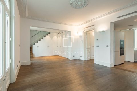 Penthouse à vendre à Barcelona, Espagne, 2 chambres, 112 m2 No. 150372 - photo 12