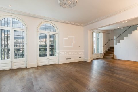 Penthouse à vendre à Barcelona, Espagne, 2 chambres, 112 m2 No. 150372 - photo 11