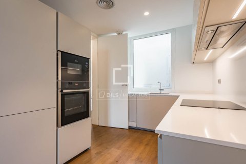 Penthouse à vendre à Barcelona, Espagne, 2 chambres, 112 m2 No. 150372 - photo 16