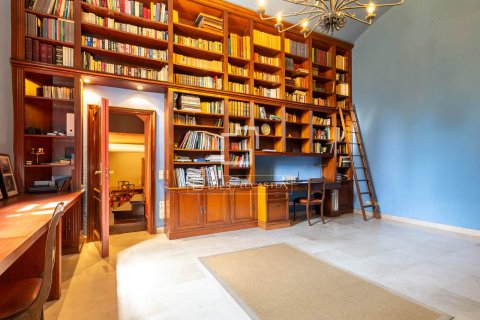 Сasa en venta en Esplugues de Llobregat, Barcelona, España 5 dormitorios, 643 m2 No. 150373 - foto 17