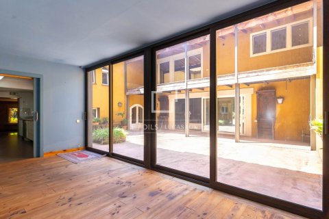 Сasa en venta en Esplugues de Llobregat, Barcelona, España 5 dormitorios, 643 m2 No. 150373 - foto 23