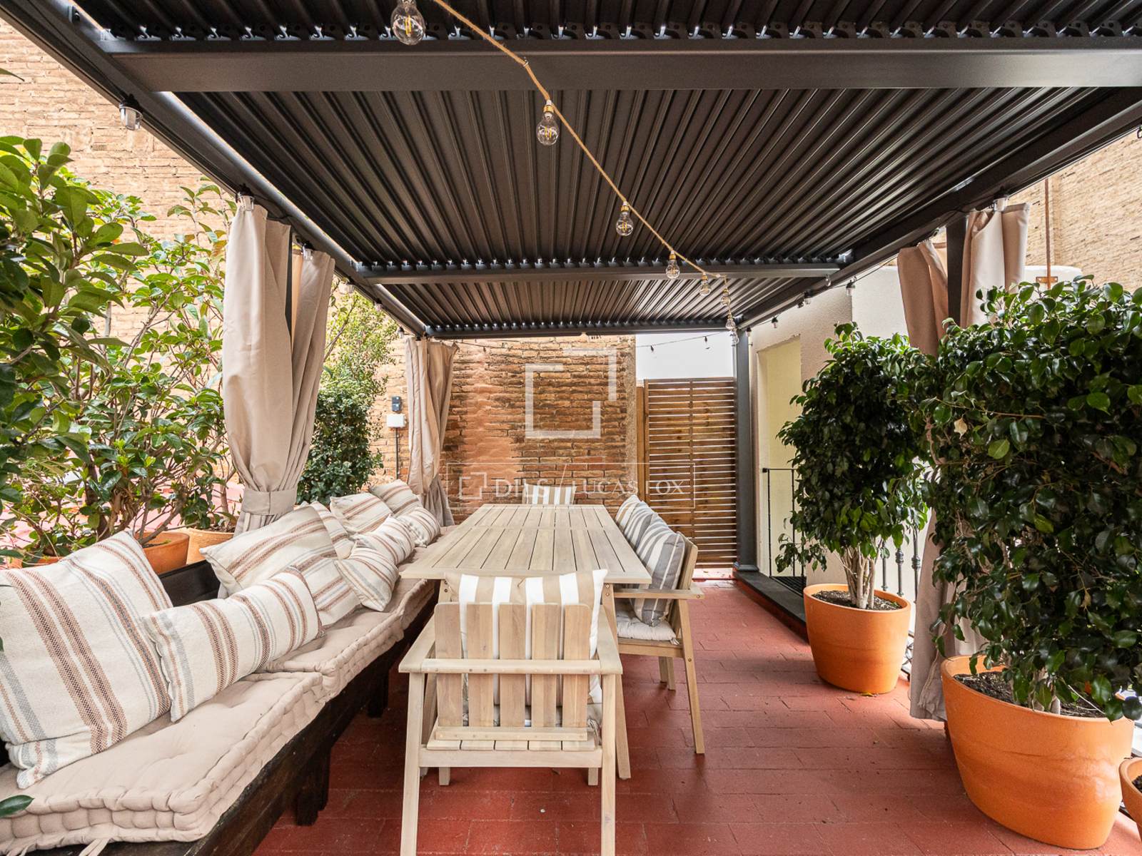 Apartment à Barcelona, Espagne 3 chambres, 91 m2 No. 161466