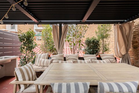 Lägenhet till salu i Barcelona, Spanien 3 sovrum, 91 kvm. Nr. 161466 - foto 2