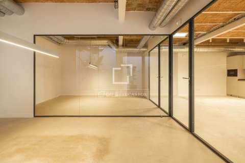 Lägenhet till salu i Barcelona, Spanien 200 kvm. Nr. 161462 - foto 17