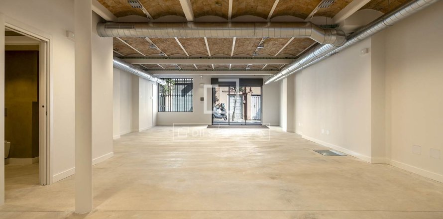Dzīvoklis Barcelona, Spānijā 200 m2 Nr. 161462